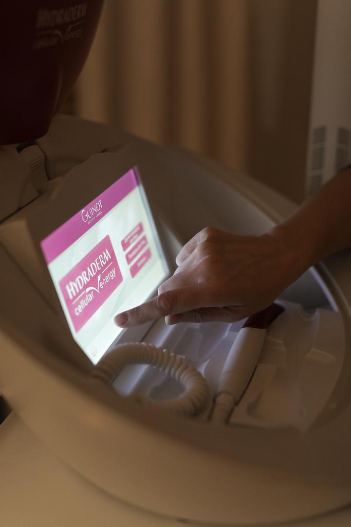 HYDRADERMIE JEUNESSE DELUXE (аппаратный метод)