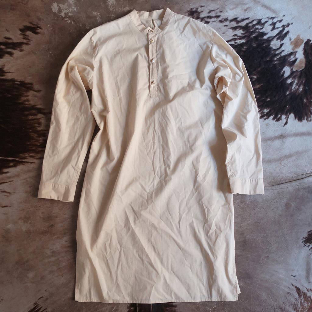 Long zmai's shirt