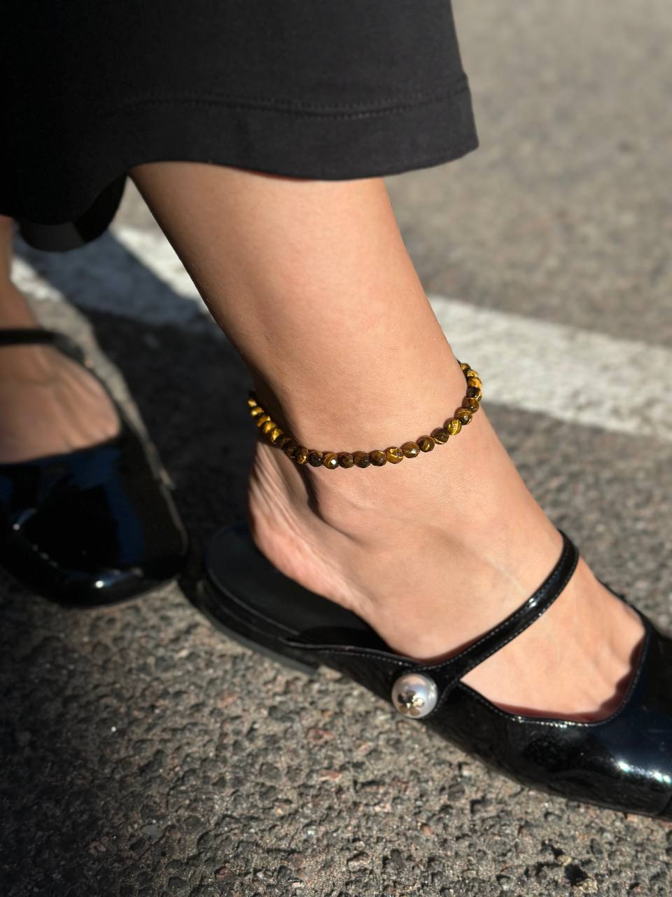 Анклет из бусин тигрового глаза