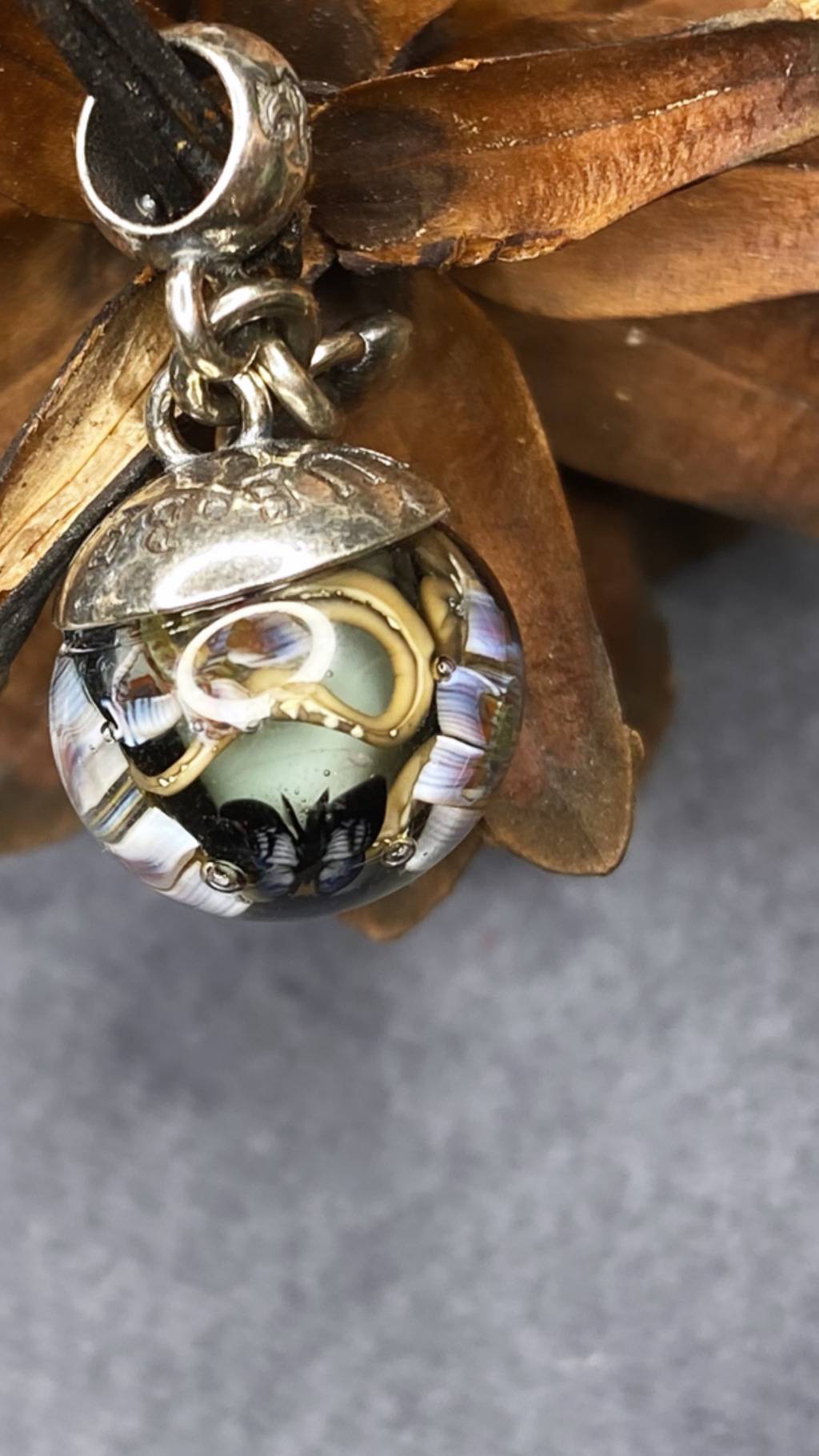 Sunday AQUARIUM  9 butterfly and flowers on grey dangle