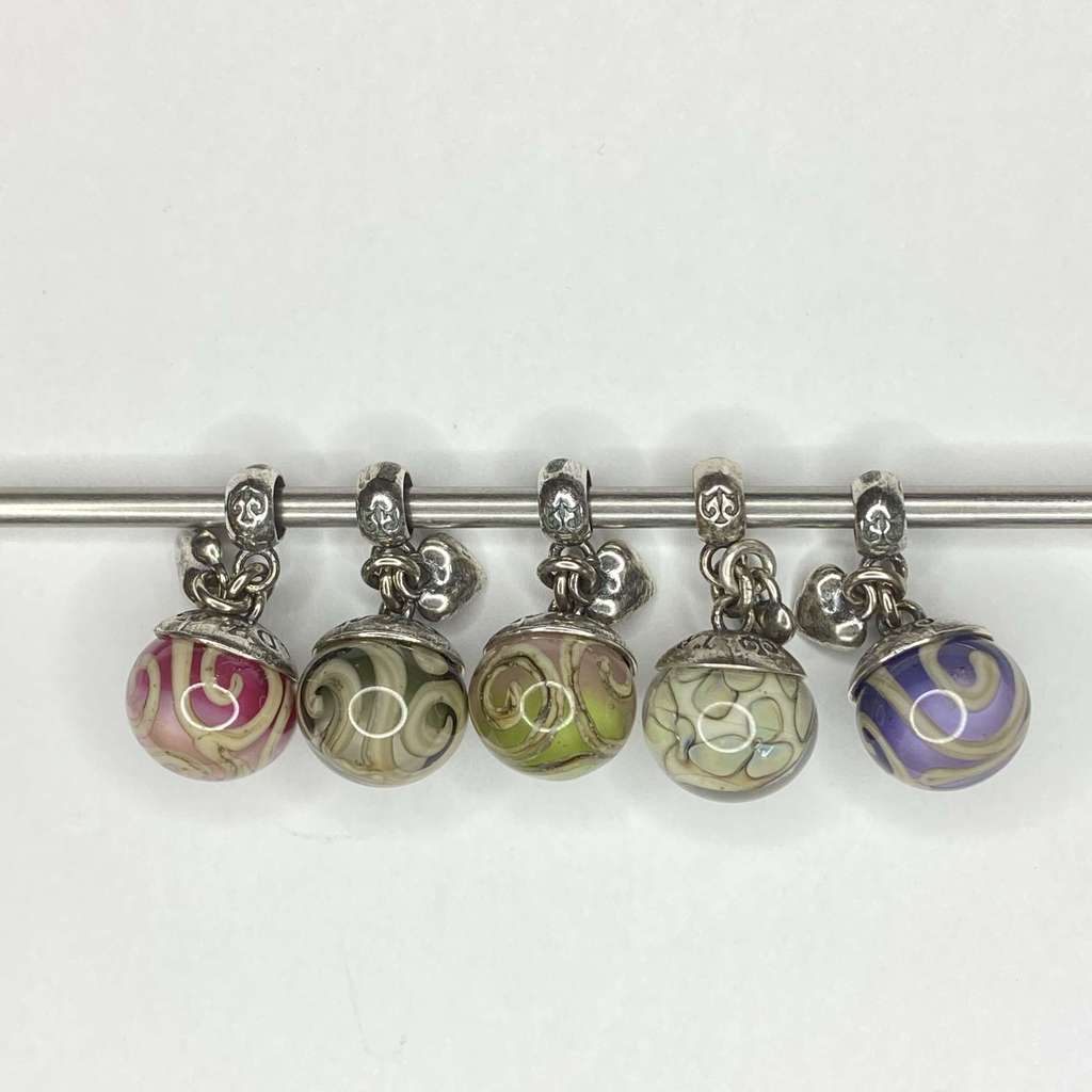 SUNDAY Silver Heart Dangles Row 2