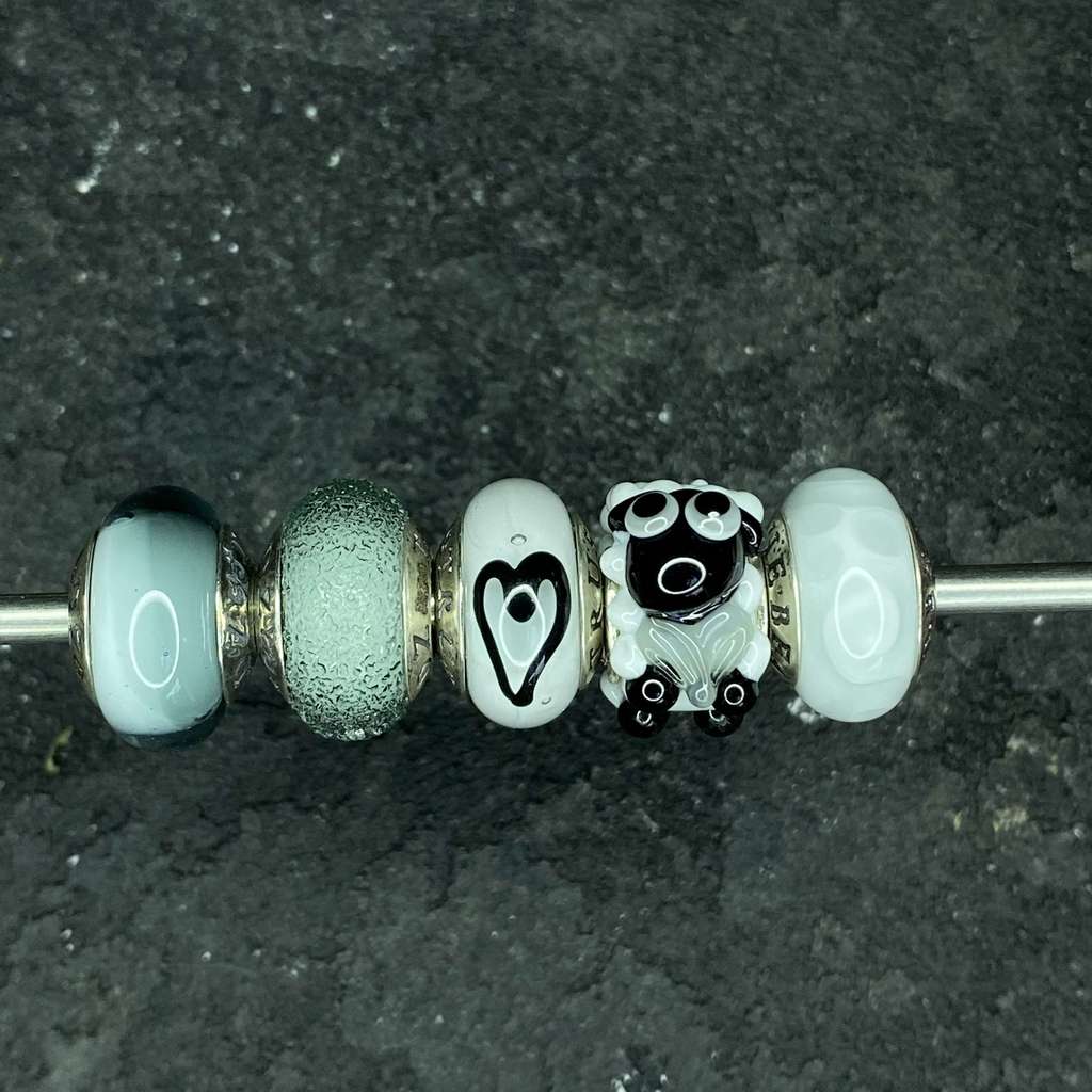 FRIDAY Row 16