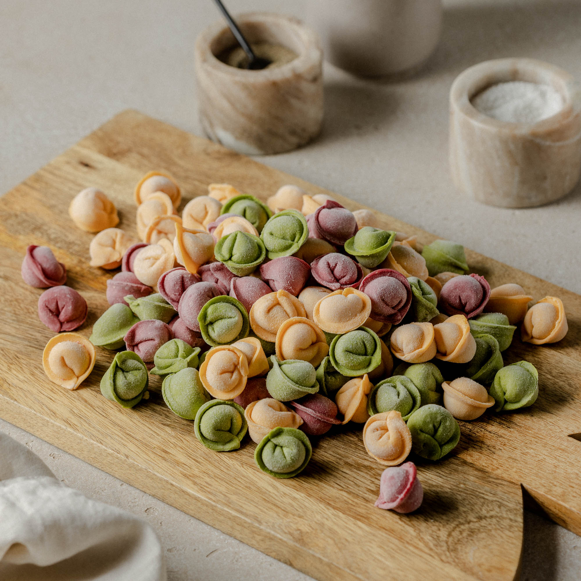 Детские цветные пельмени с курицей, 500 гр