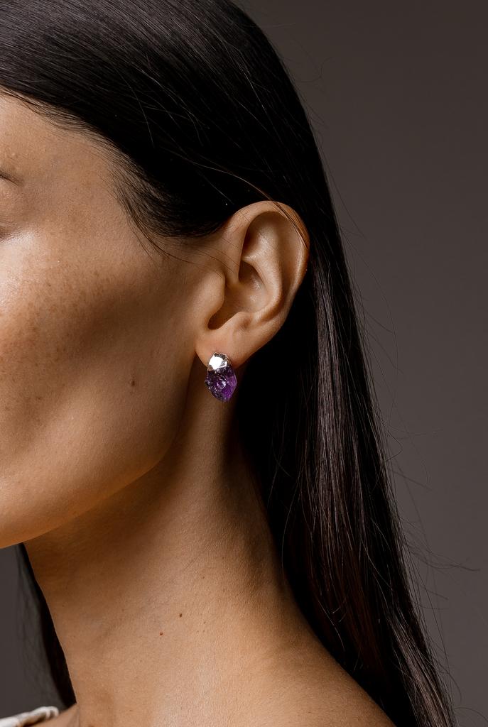 Пусеты с кристаллом аметиста