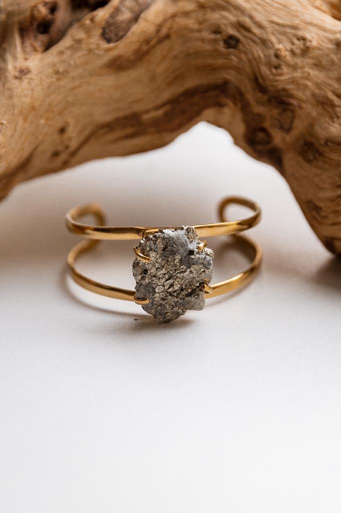 Браслет с крупным пиритом