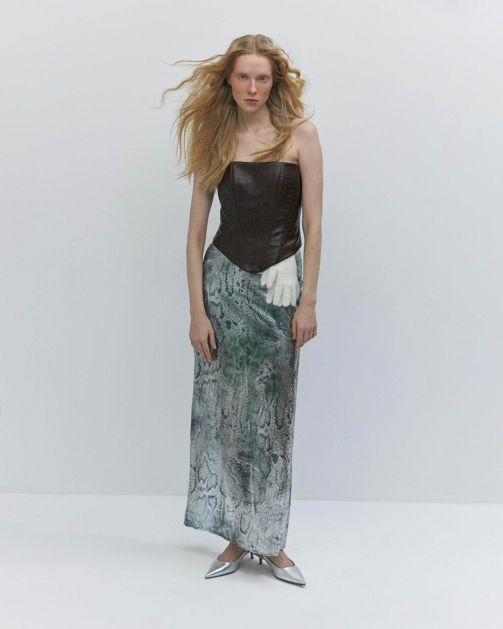 Юбка в пайетку со змеиным принтом