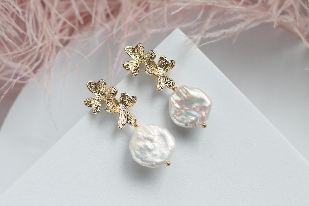 Серьги-гвоздики с барочным жемчугом