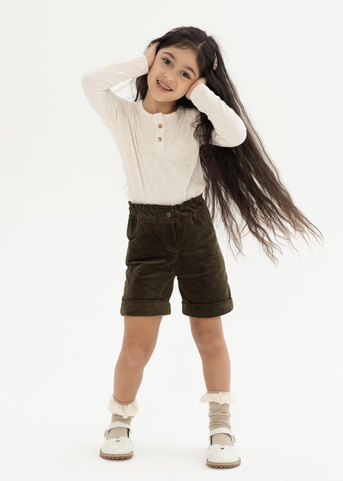 Шорты вельветовые с отворотами, хаки