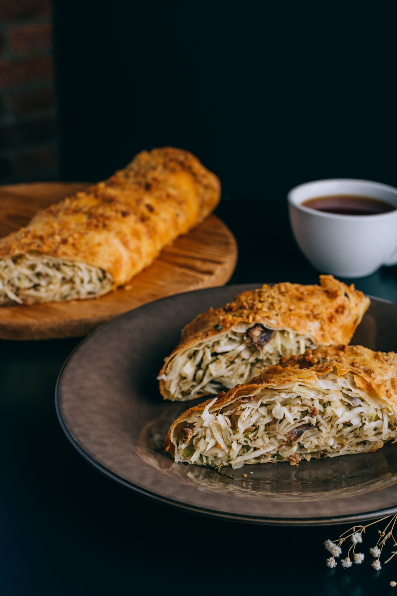 ШТРУДЕЛЬ С КАПУСТОЙ И ОТВАРНОЙ ГОВЯДИНОЙ