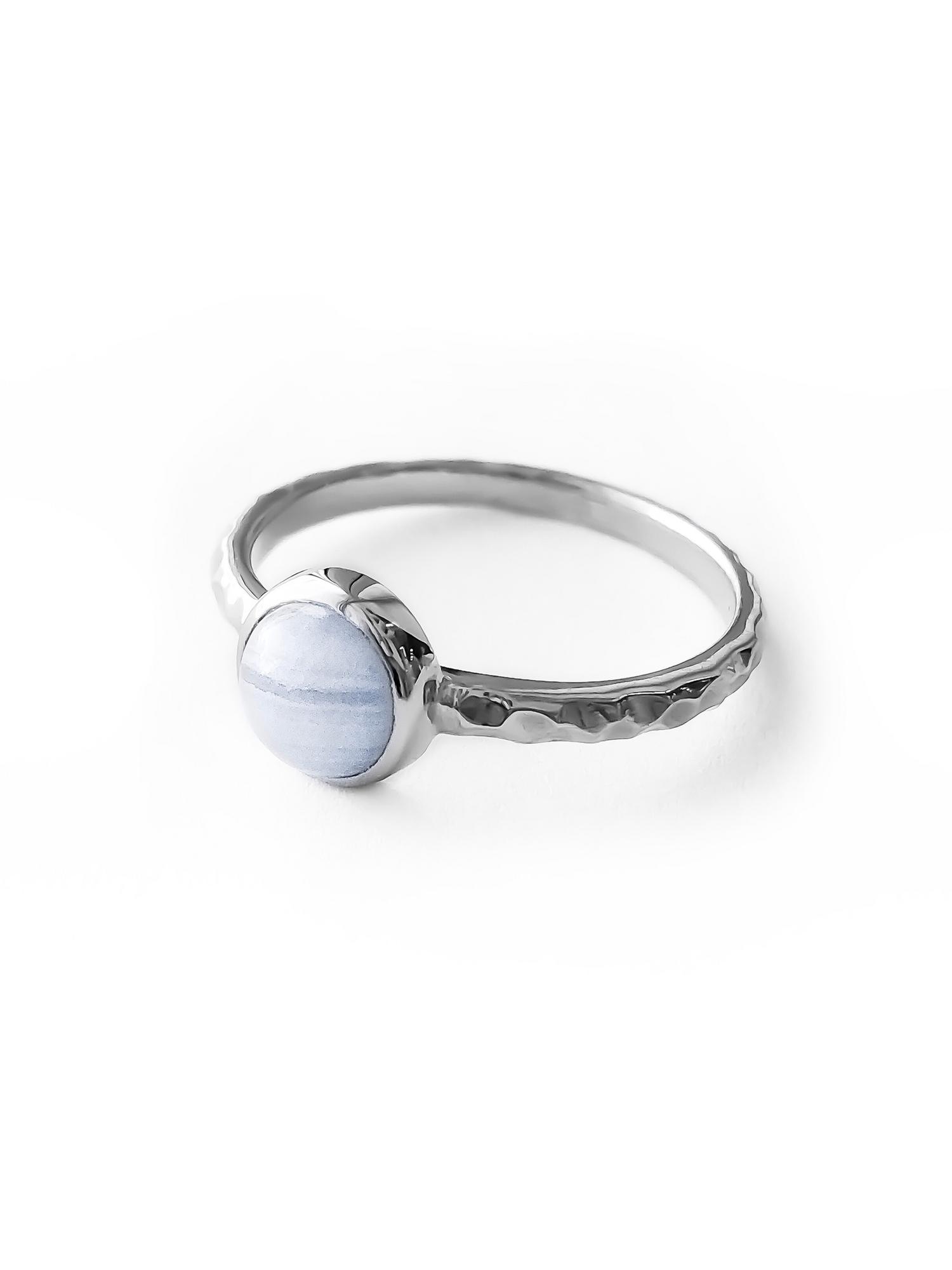 Серебряное узкое кольцо "Sunset" с лавандовым агатом