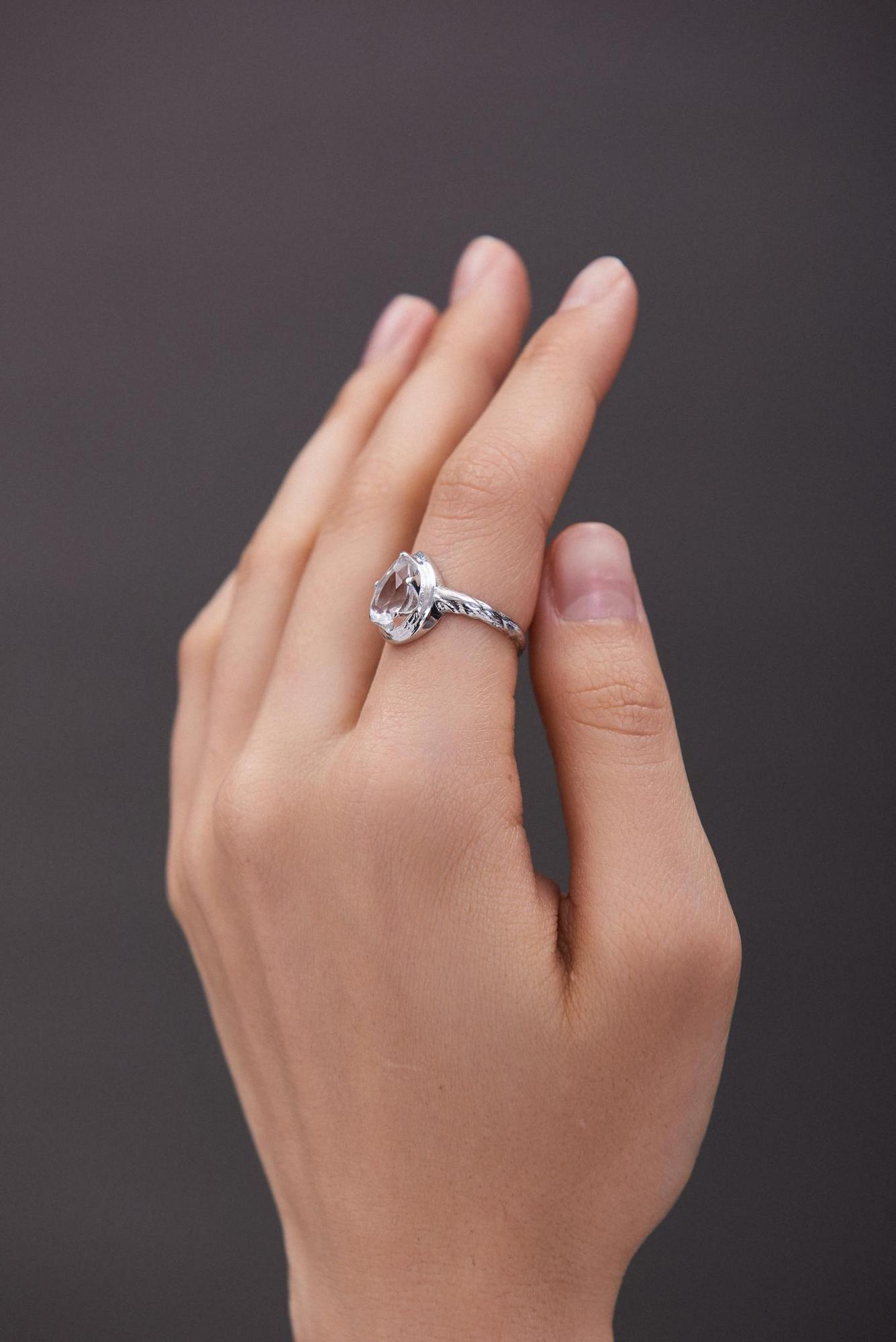 Кольцо Crystal Drop с горным хрусталем