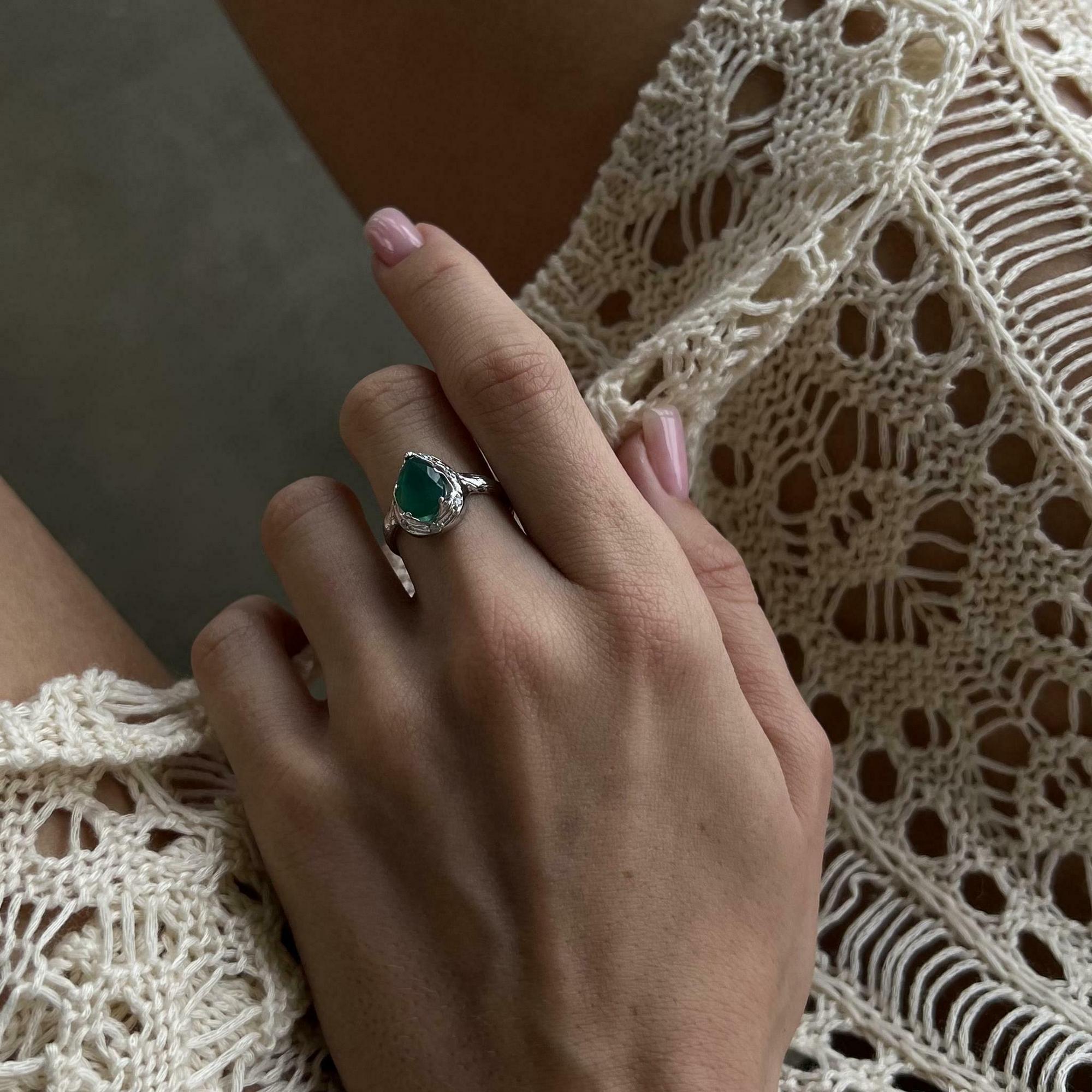 Кольцо Crystal Drop с зеленым агатом