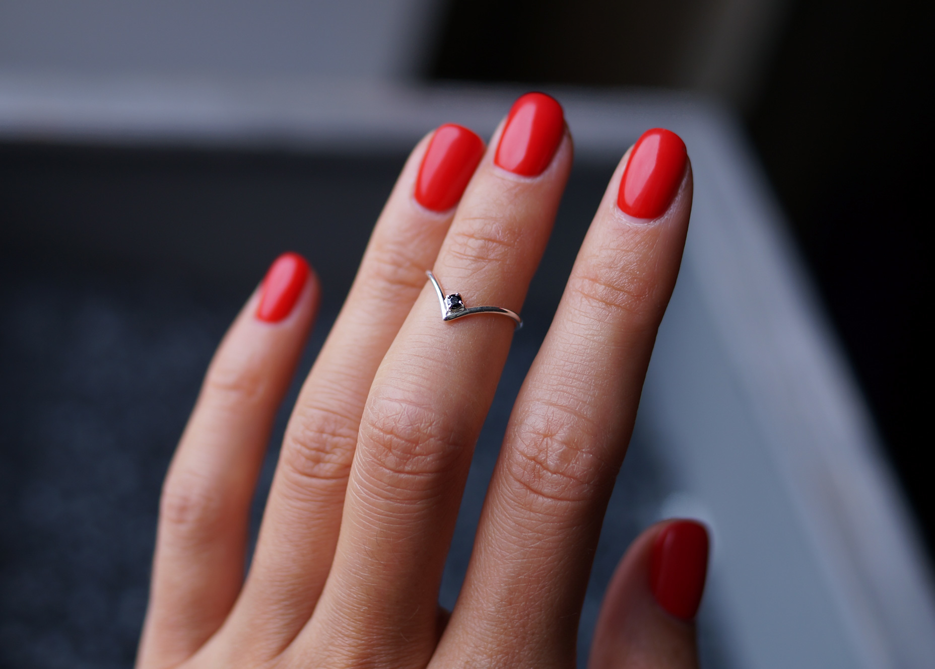 КОЛЬЦО ГАЛОЧКА НА ВЕРХНЮЮ ФАЛАНГУ С КАМНЕМ