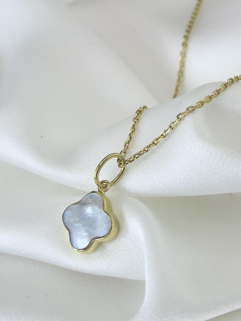 Pendant "Pearl clover"