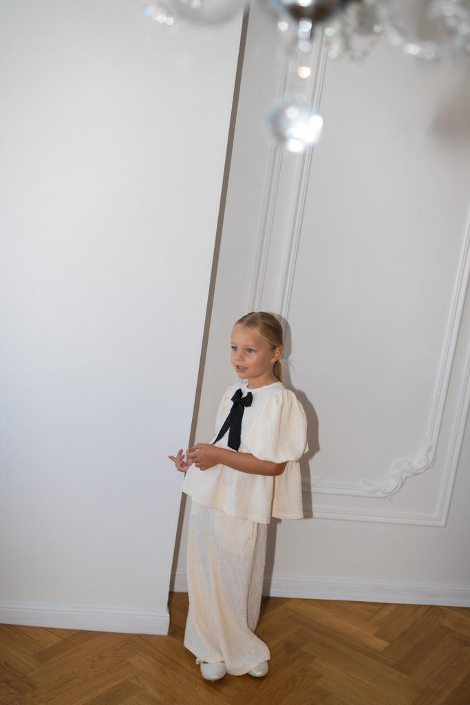 Костюм с бантом