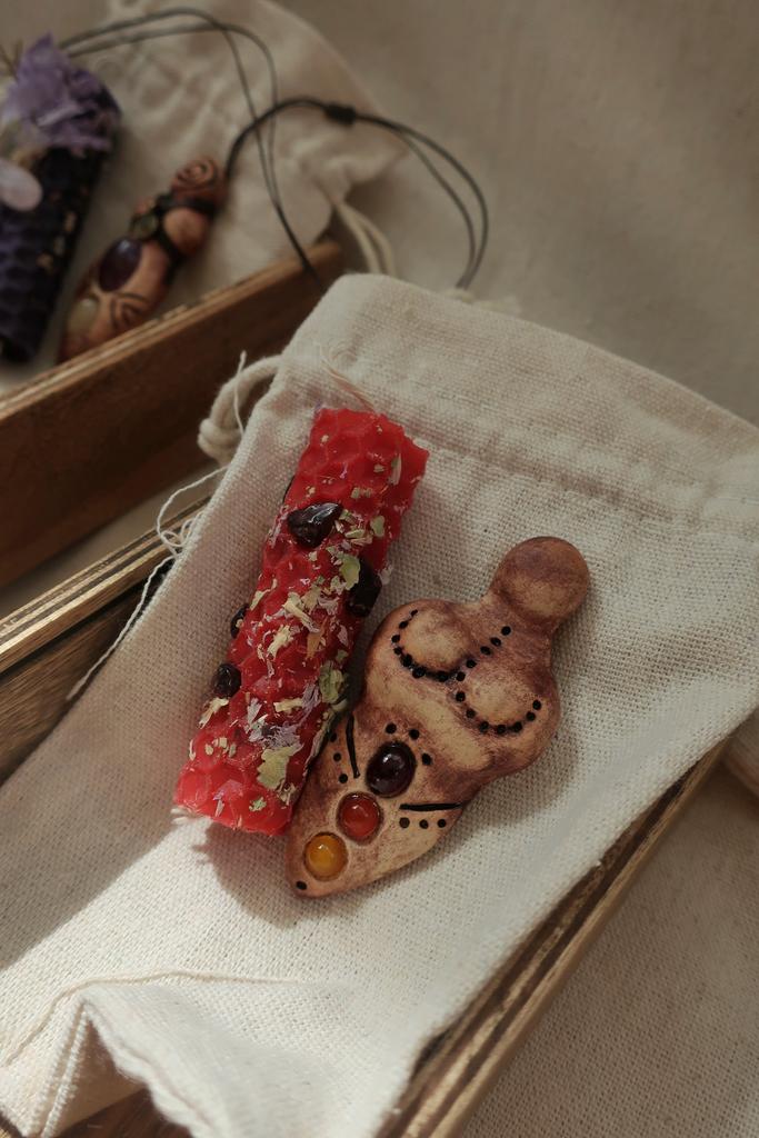 Керамическая Берегиня "Гранат, Янтарь"