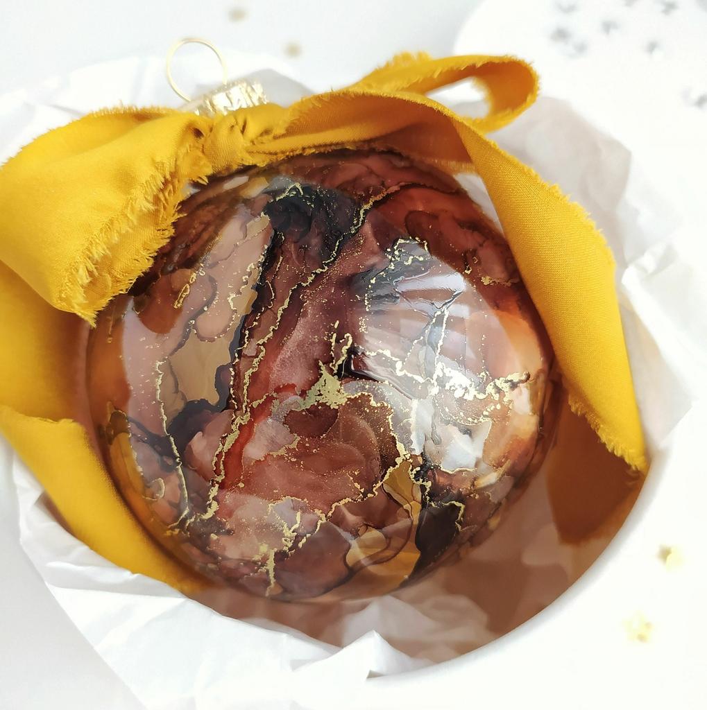 НОВОГОДНЯЯ ИГРУШКА НА ЕЛКУ РУЧНОЙ РАБОТЫ, ШАР "СЕРДОЛИК"