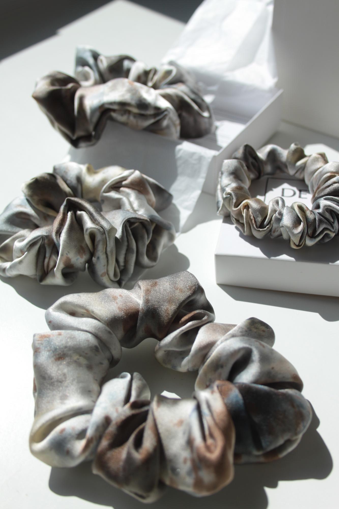 Резинка для волос — Камни серебро