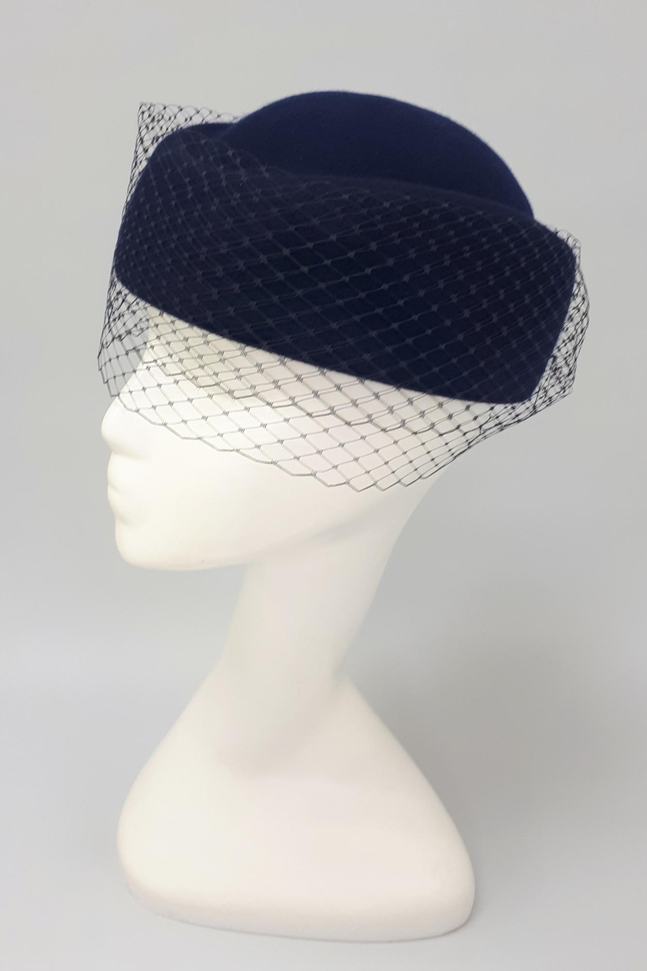 Фетровая шляпка-пилотка "Standart" с вуалью. Цвет темно-синий