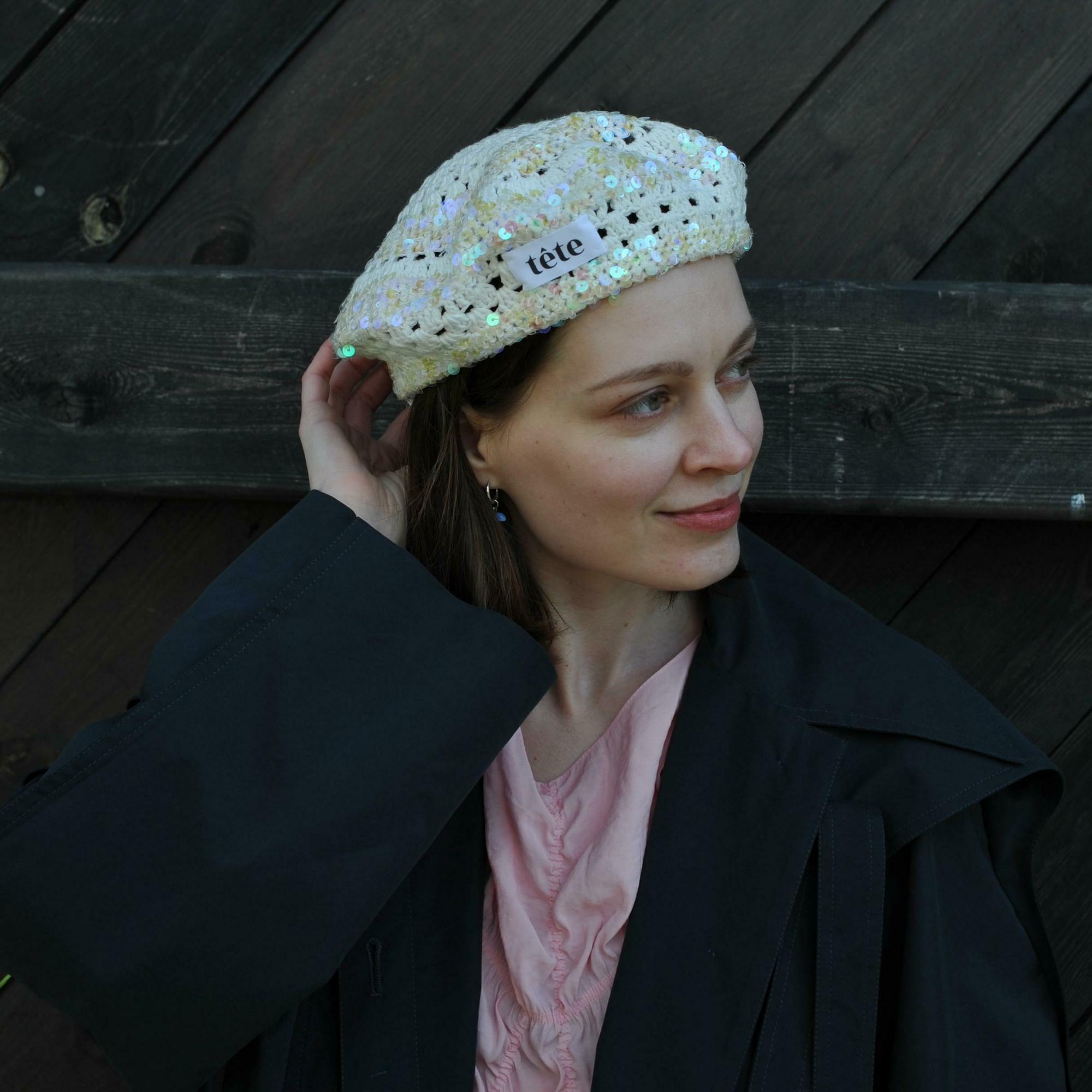 Берет молочный с пайетками (хлопок)