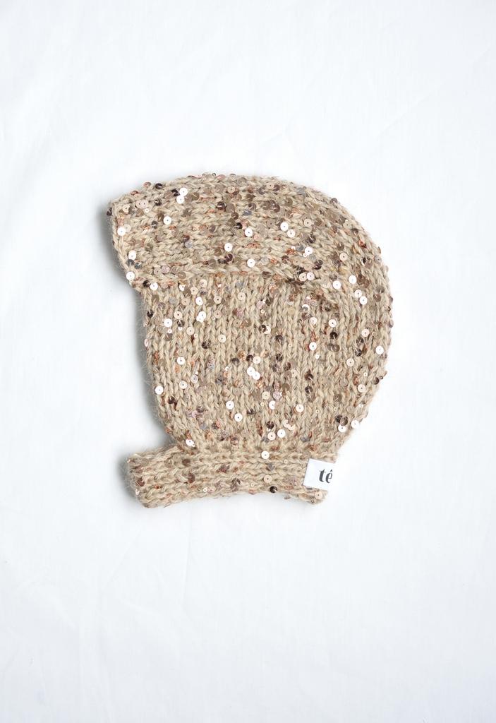 Чепчик с пайетками медный