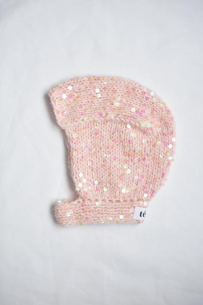 Чепчик с пайетками светло-розовый