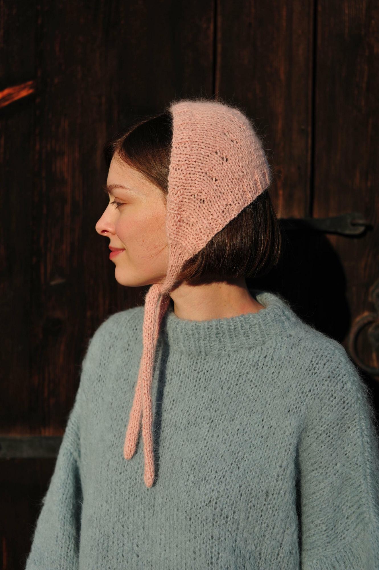 Мини-чепчик нежно-розовый