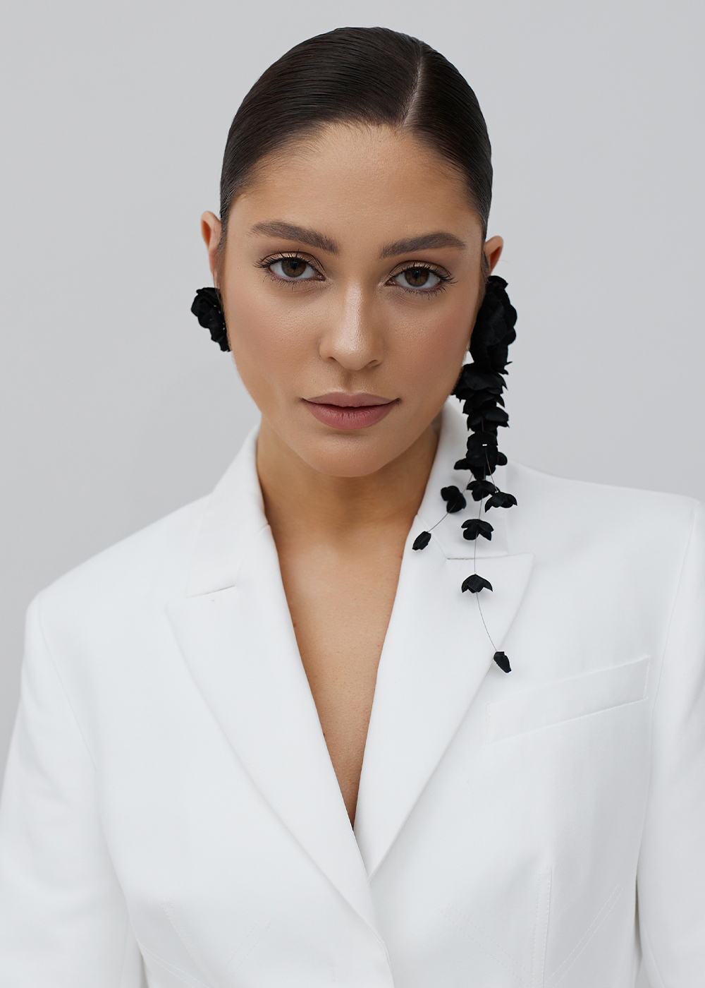 Earrings-bunch pair, black