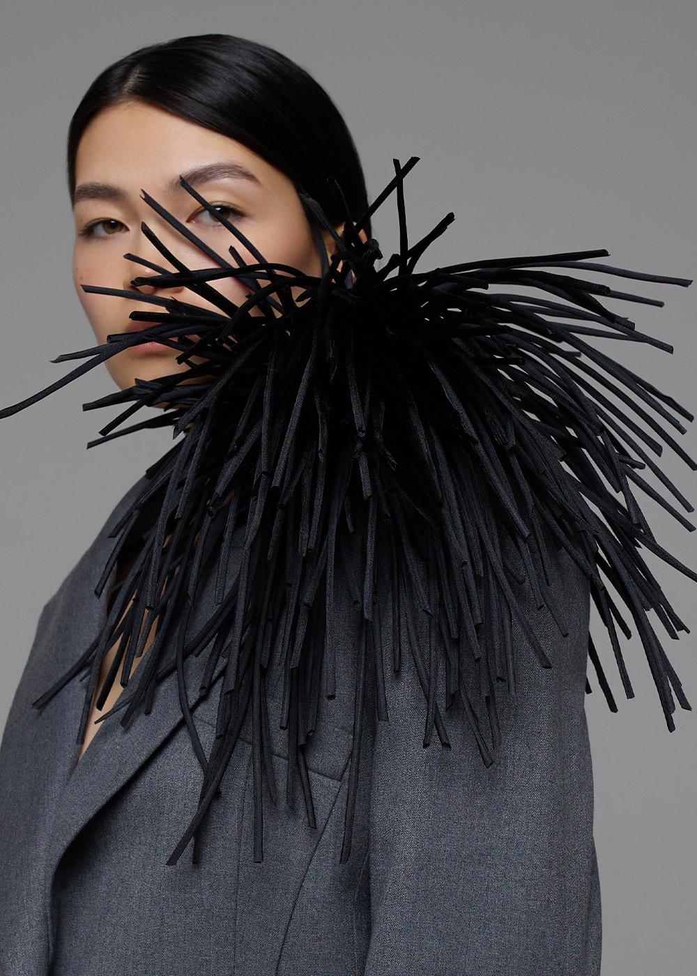 Brooch actinia black 25cm