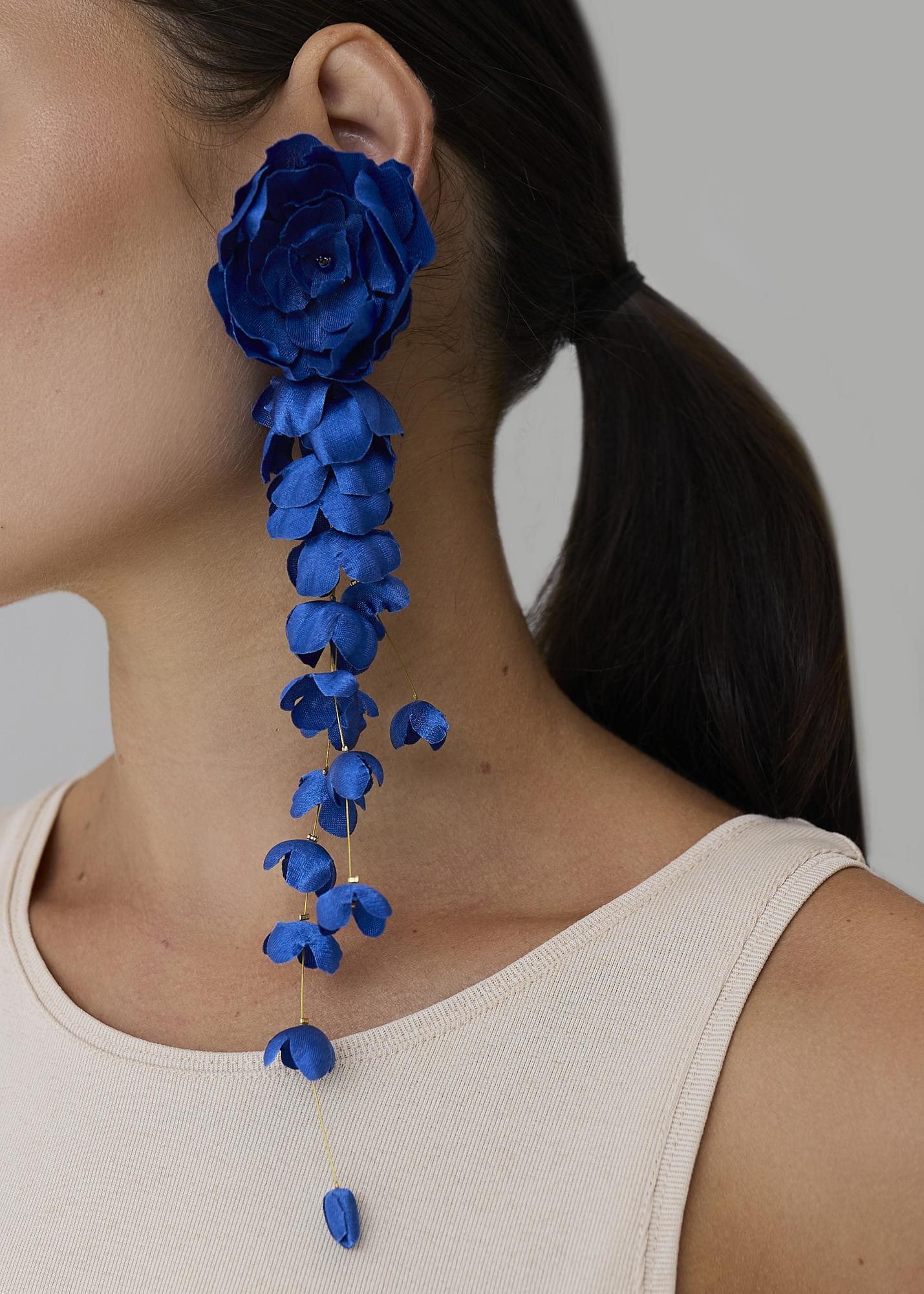 Earrings-bunch pair, blue