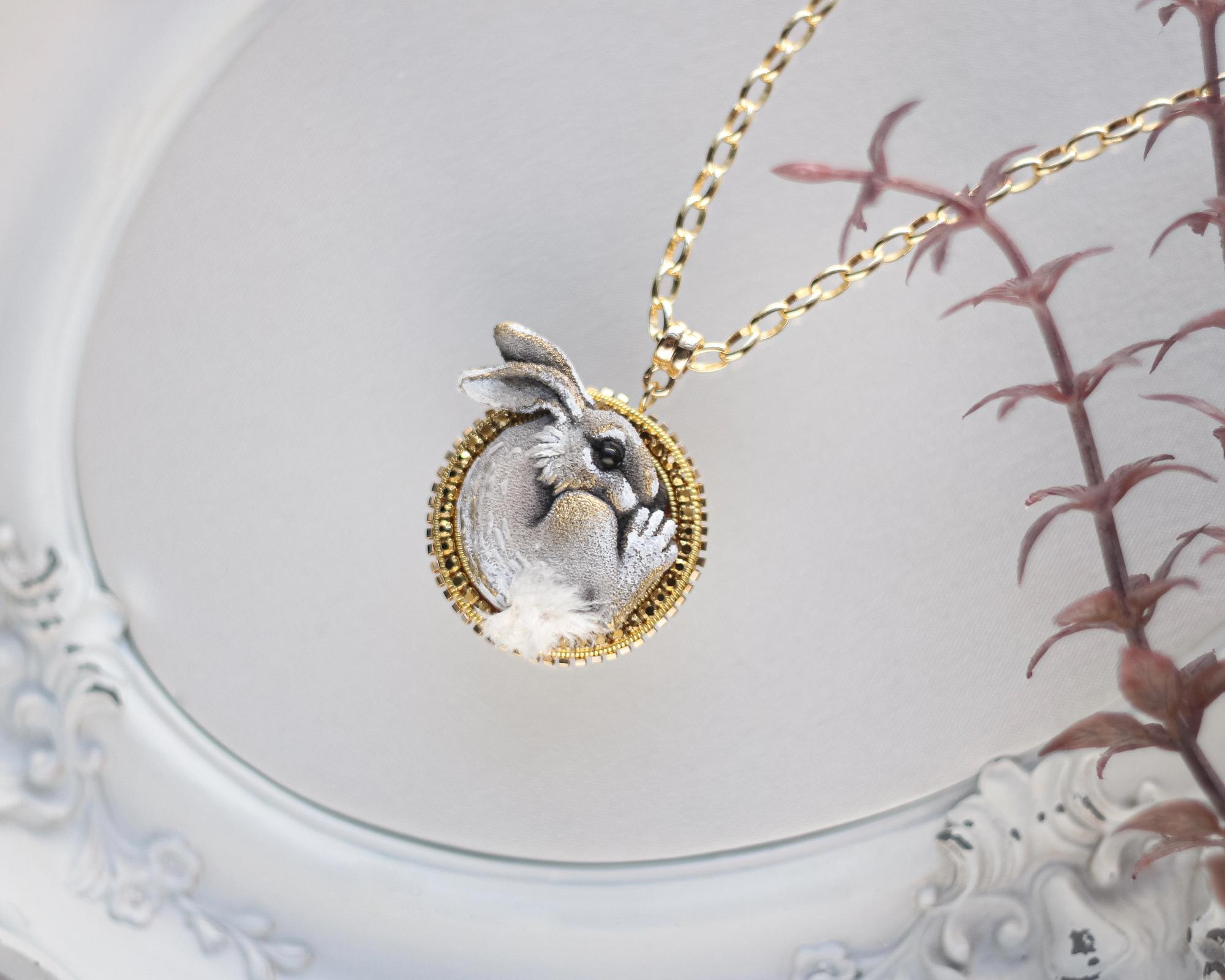 Медальон на цепочке «Заяц Беляк»