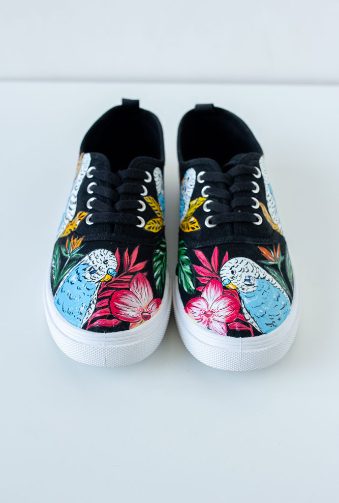 Черные кеды с росписью - Попугаи и Тропики