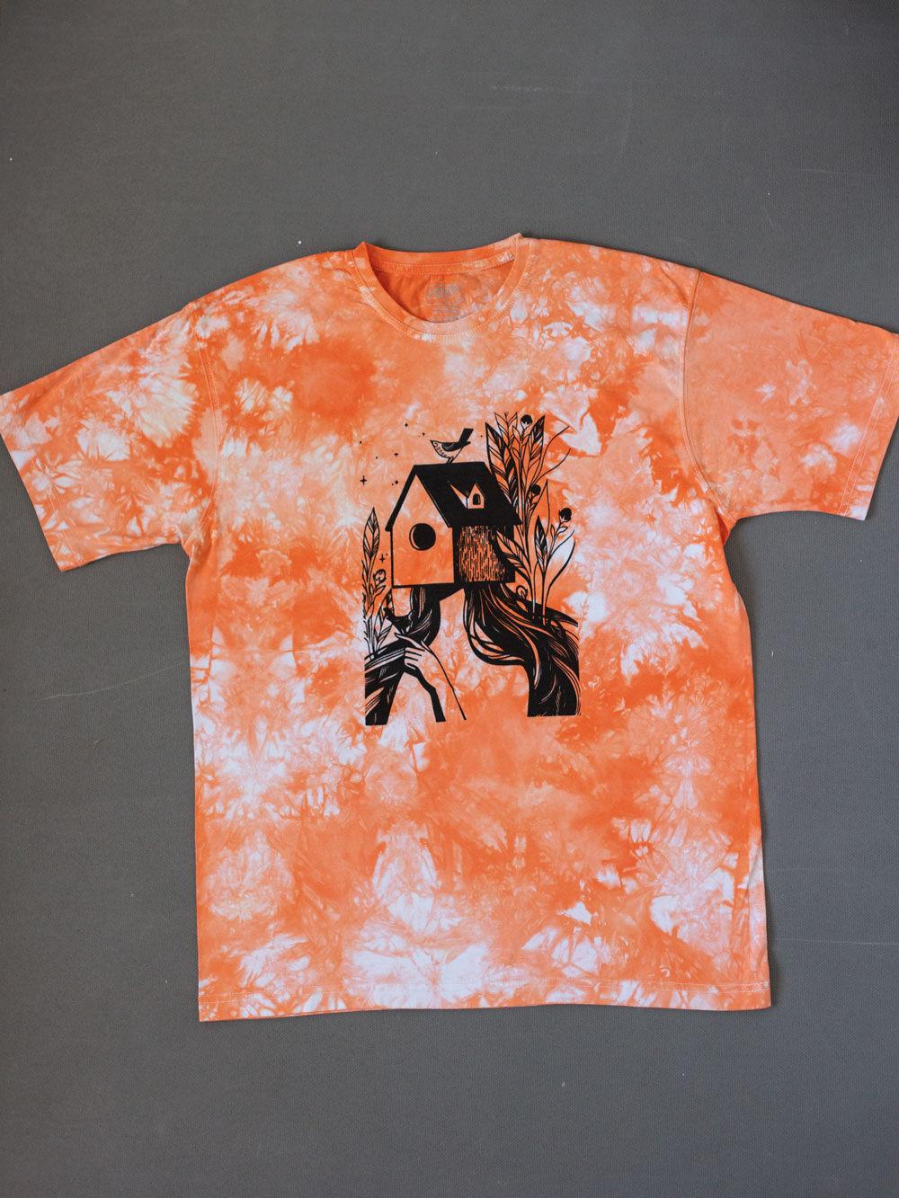 Футболка с шелкографией - В домике