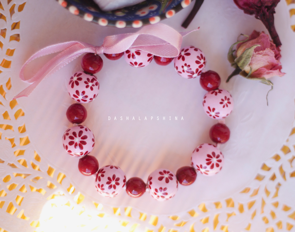 Деревянный браслет "Розовое поле"