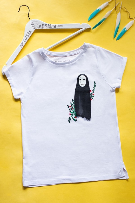 Футболка с росписью "Kaonashi"