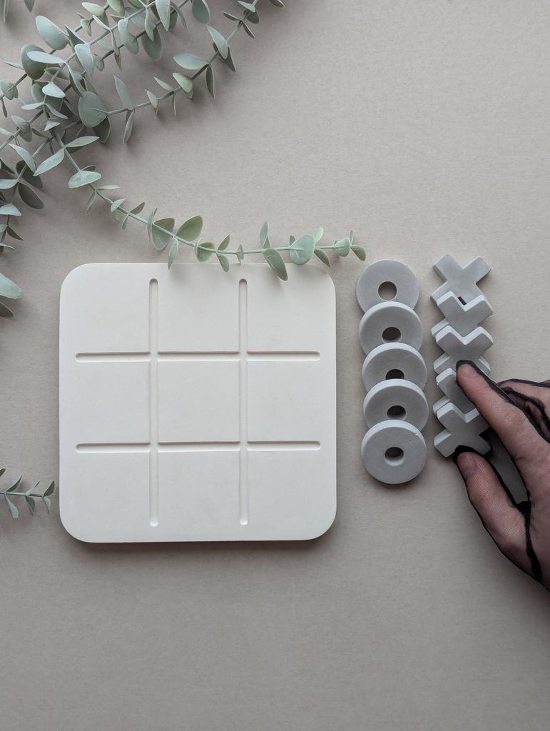 Настольная игра из бетона крестики - нолики BRUNI (белый/серый)