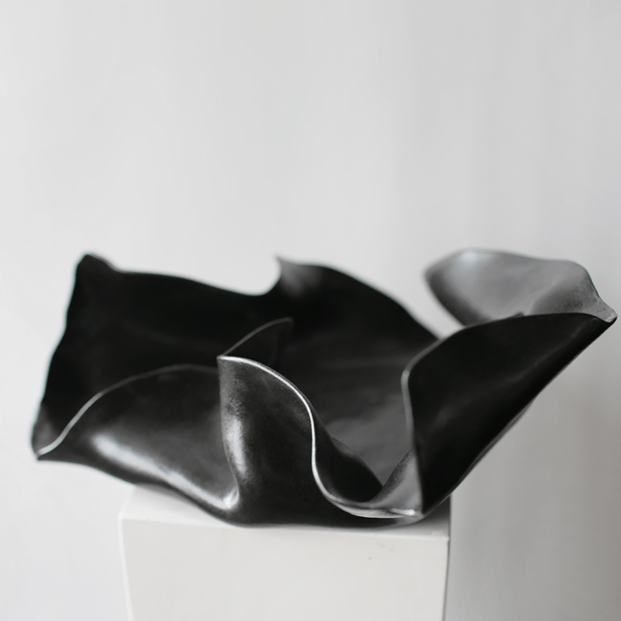 black plate
