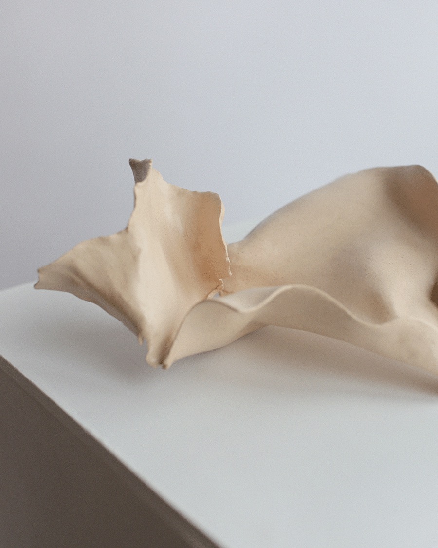 cream object