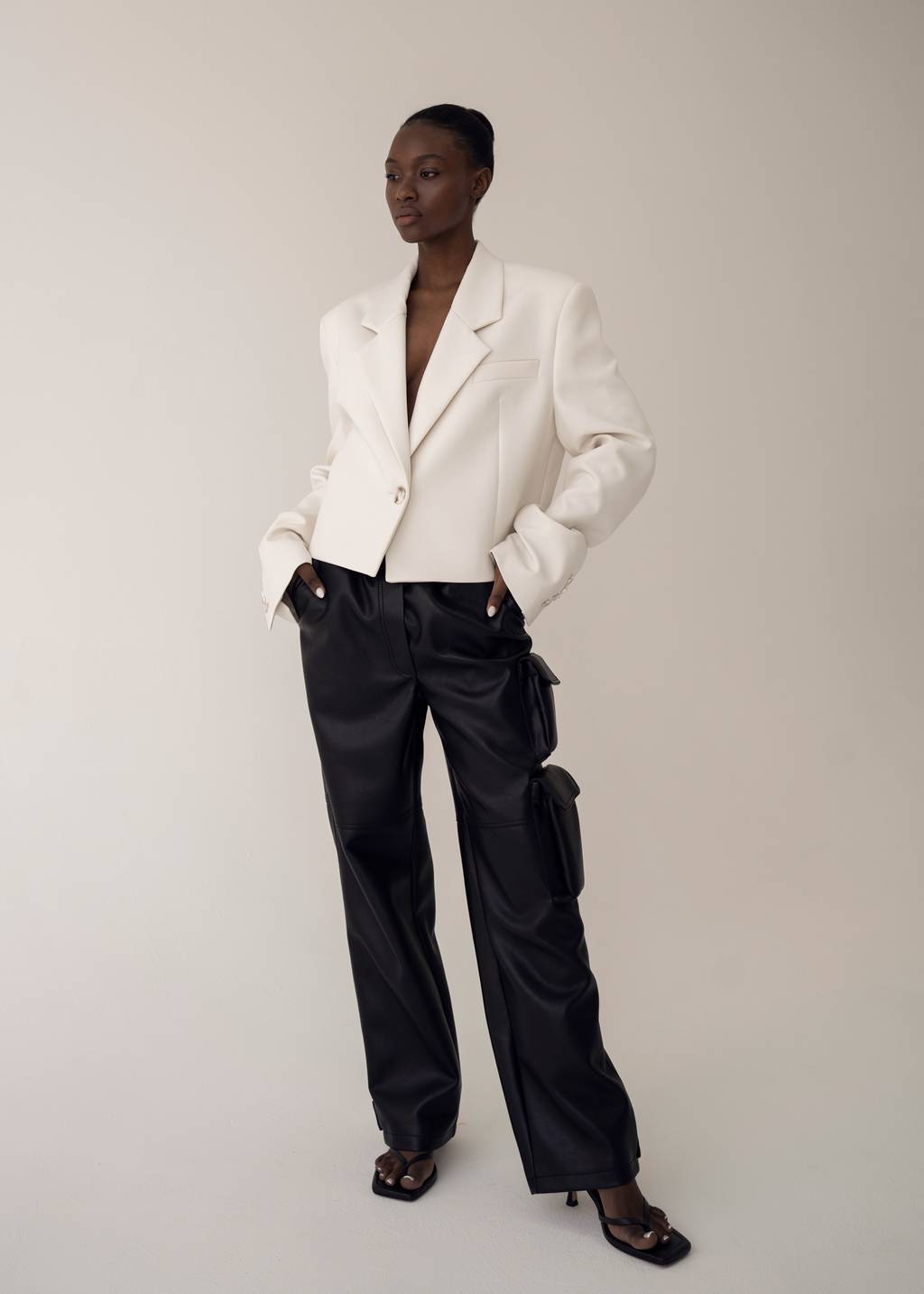 Oversized cropped blazer