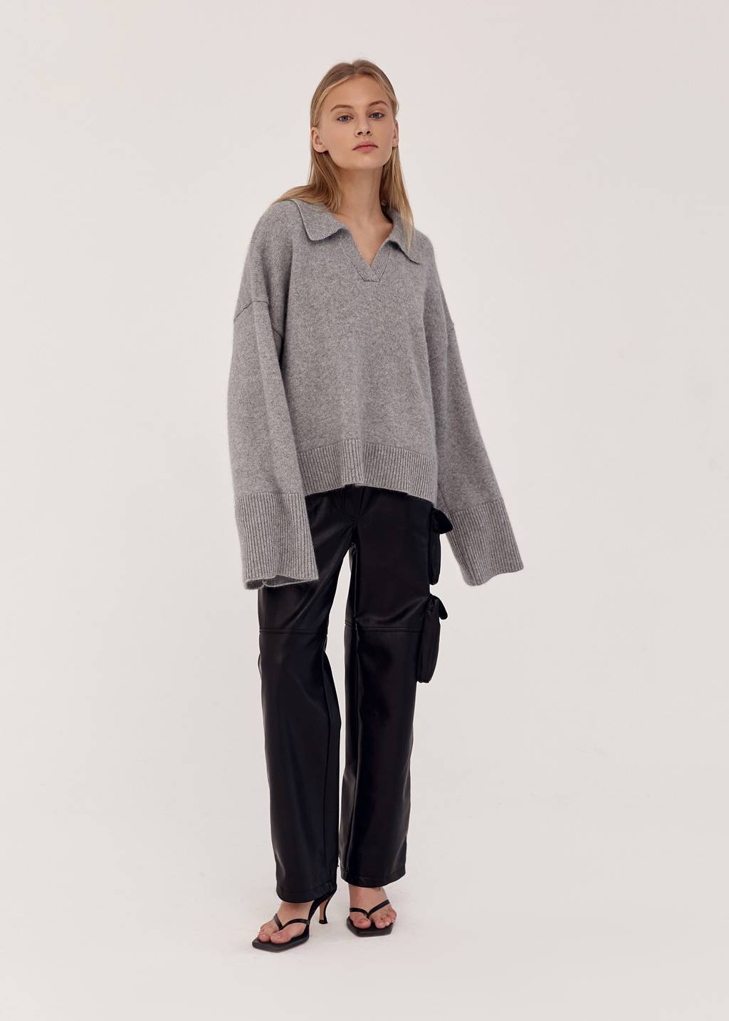 Extremely soft cashmere polo oversized  jumpe