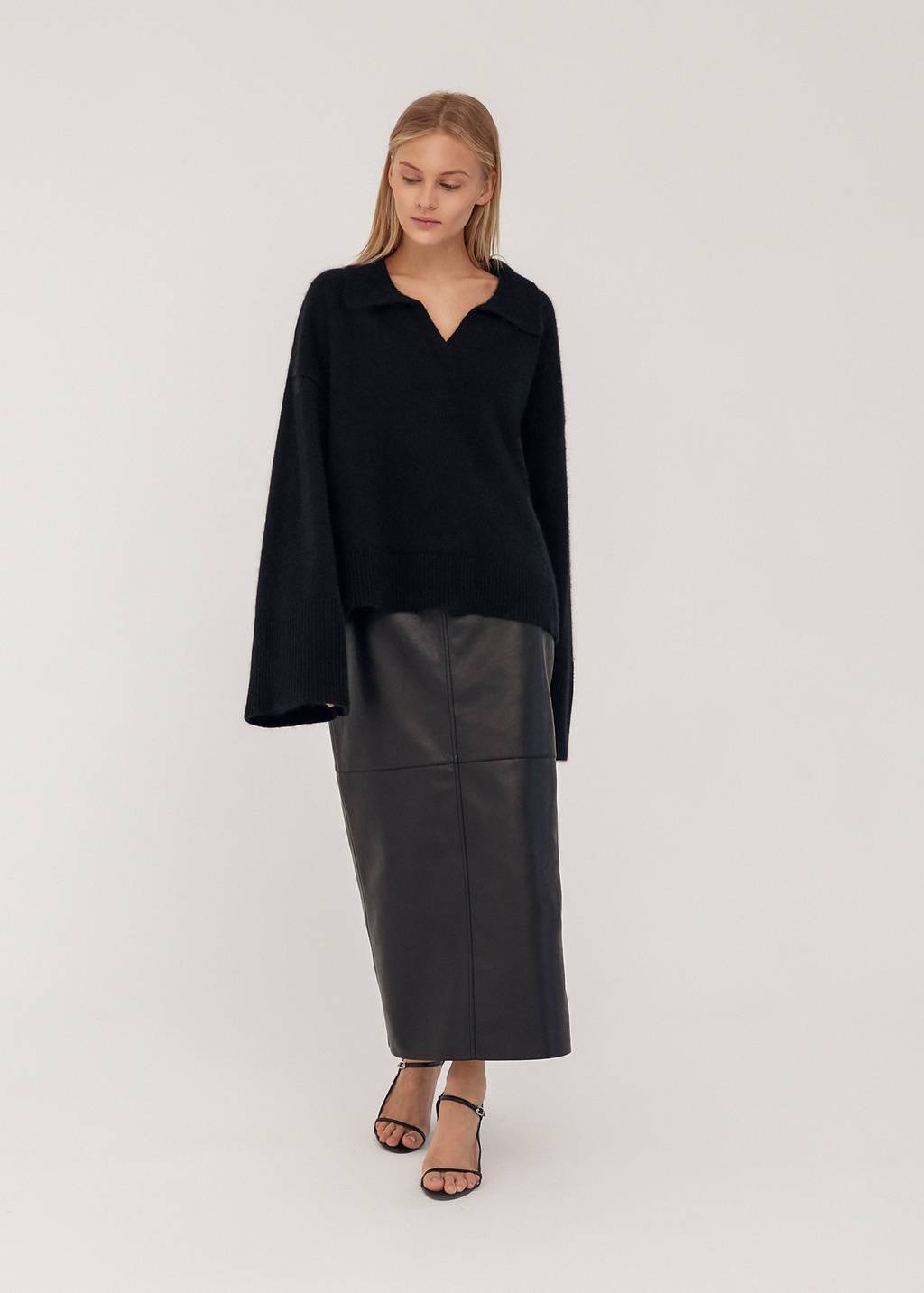 Extremely soft cashmere polo oversized  jumper