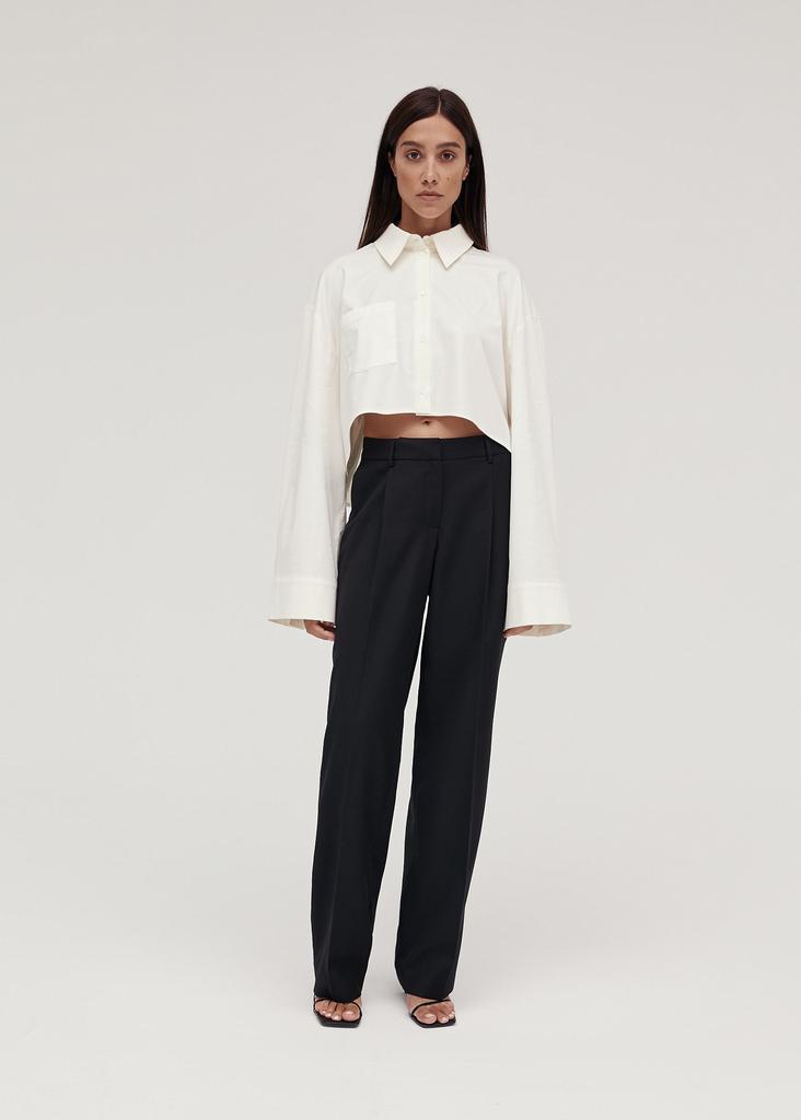 Oversized cropped shirt
