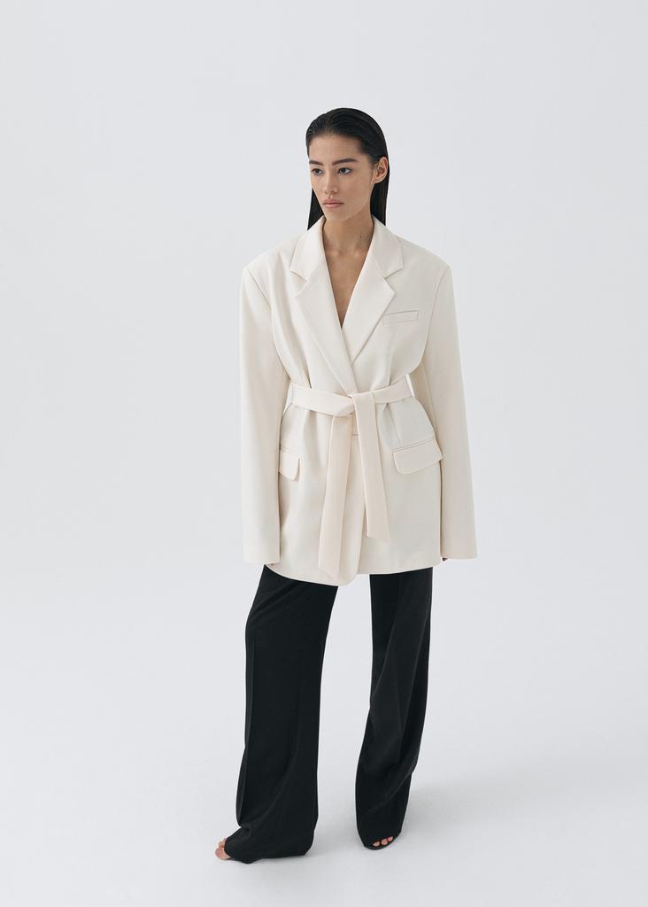 Oversized blazer with belt