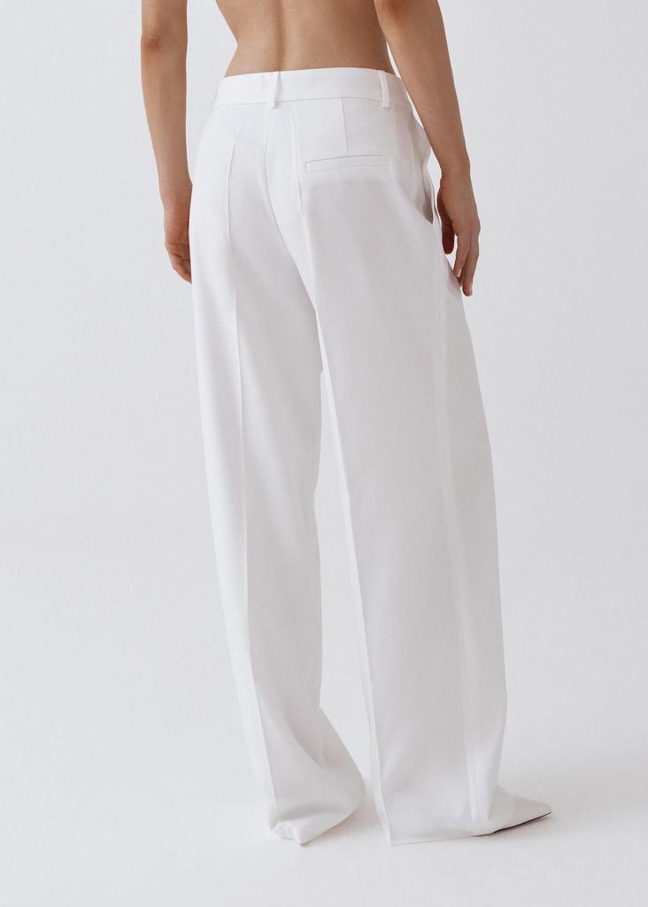 Pleated low waist trousers