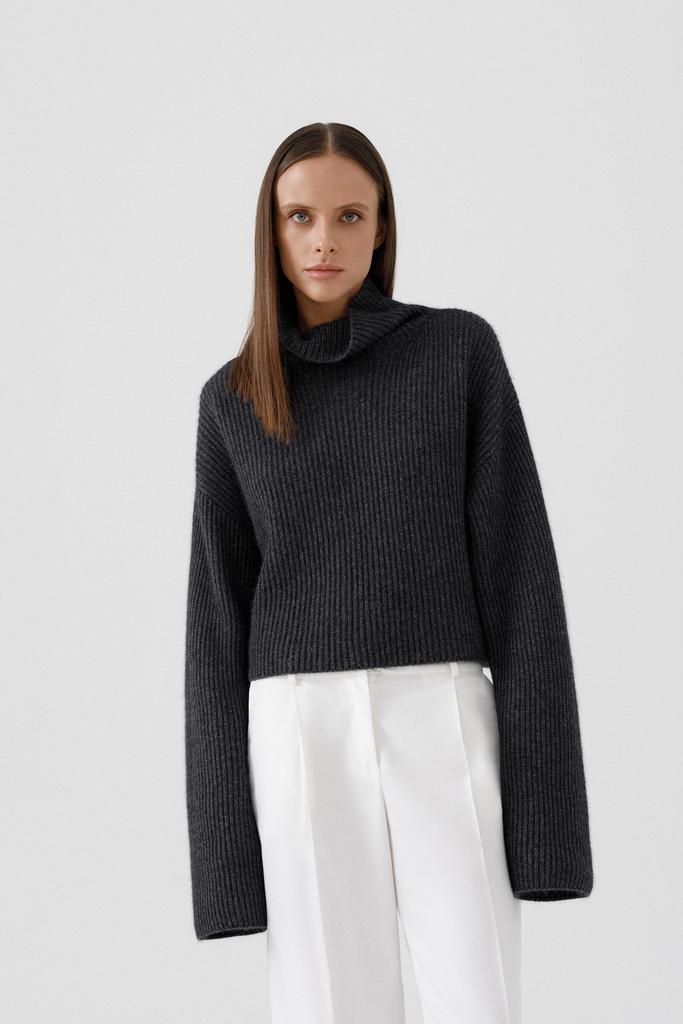 100% wool turtleneck sweater