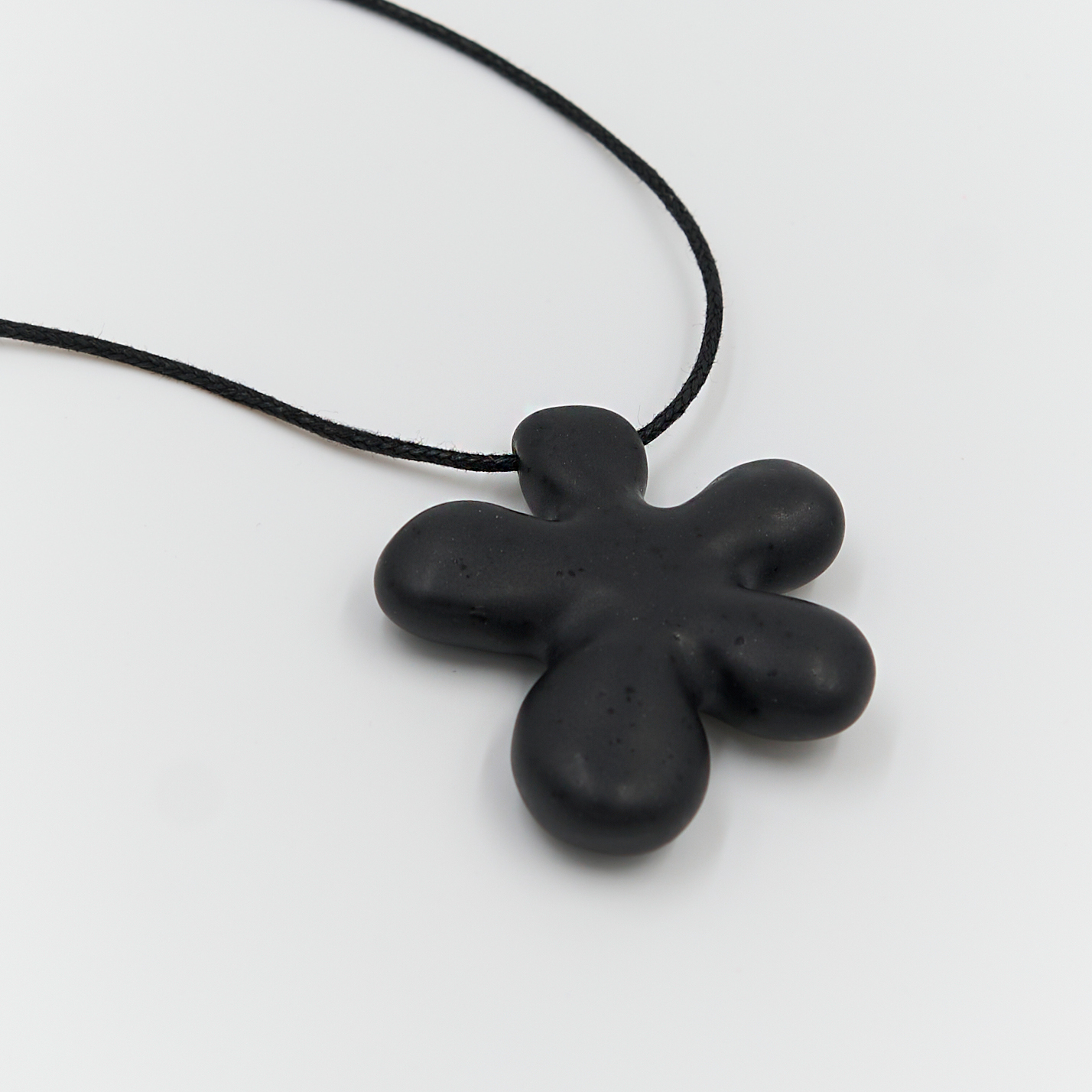 Подвеска Flower (black)