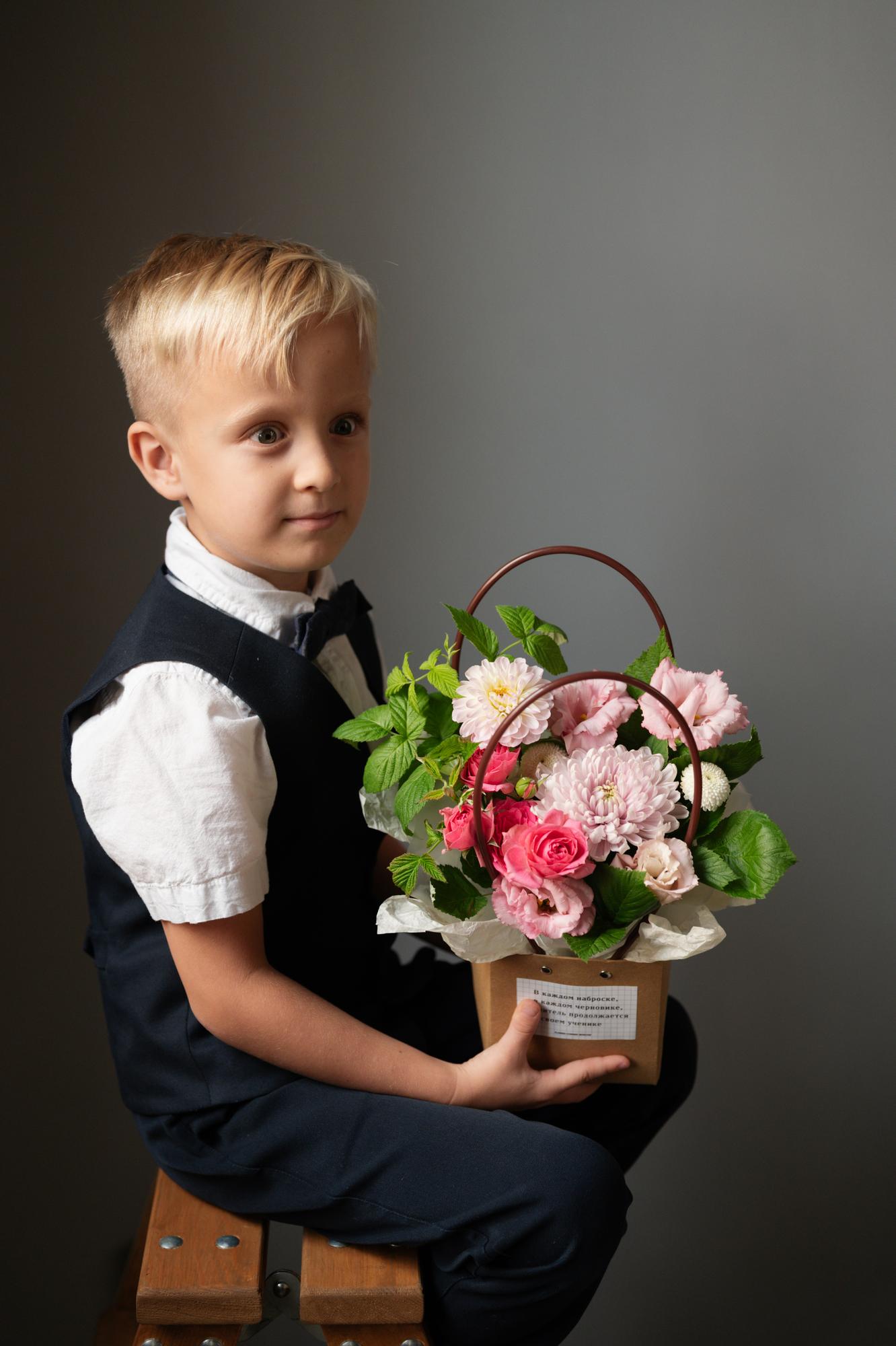 Композиция "Корзинка знаний"