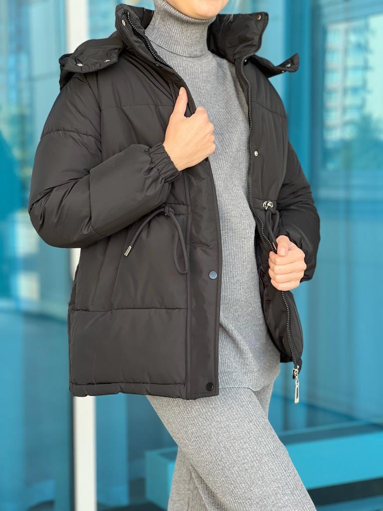 Куртка зимняя, черная