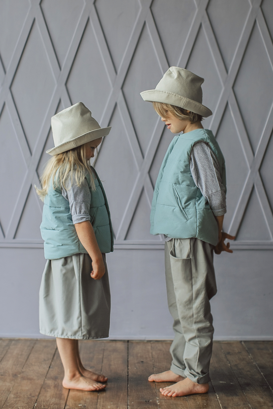 Жилетка детская голубая