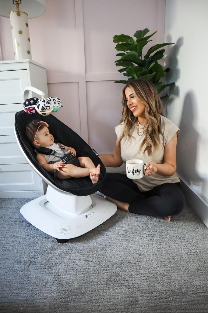 Кресло-качалка 4moms mamaRoo New черная